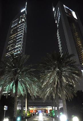 رائد في كواليس حفل إطلاق سيارة Wraith من رولز رويس